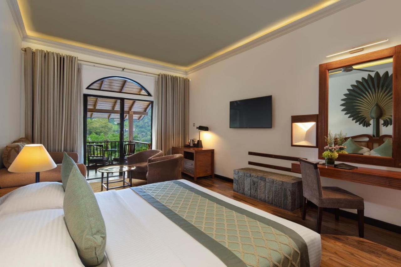 Deluxe Room with 10% off on Excursions,20% off on Spa, 10% off on Laundry, 10% off on Airport transport, Early check-in from 1.00pm & Late Check-out till 1.00pm (subject to availability) valid for check-ins till 31st October 2026