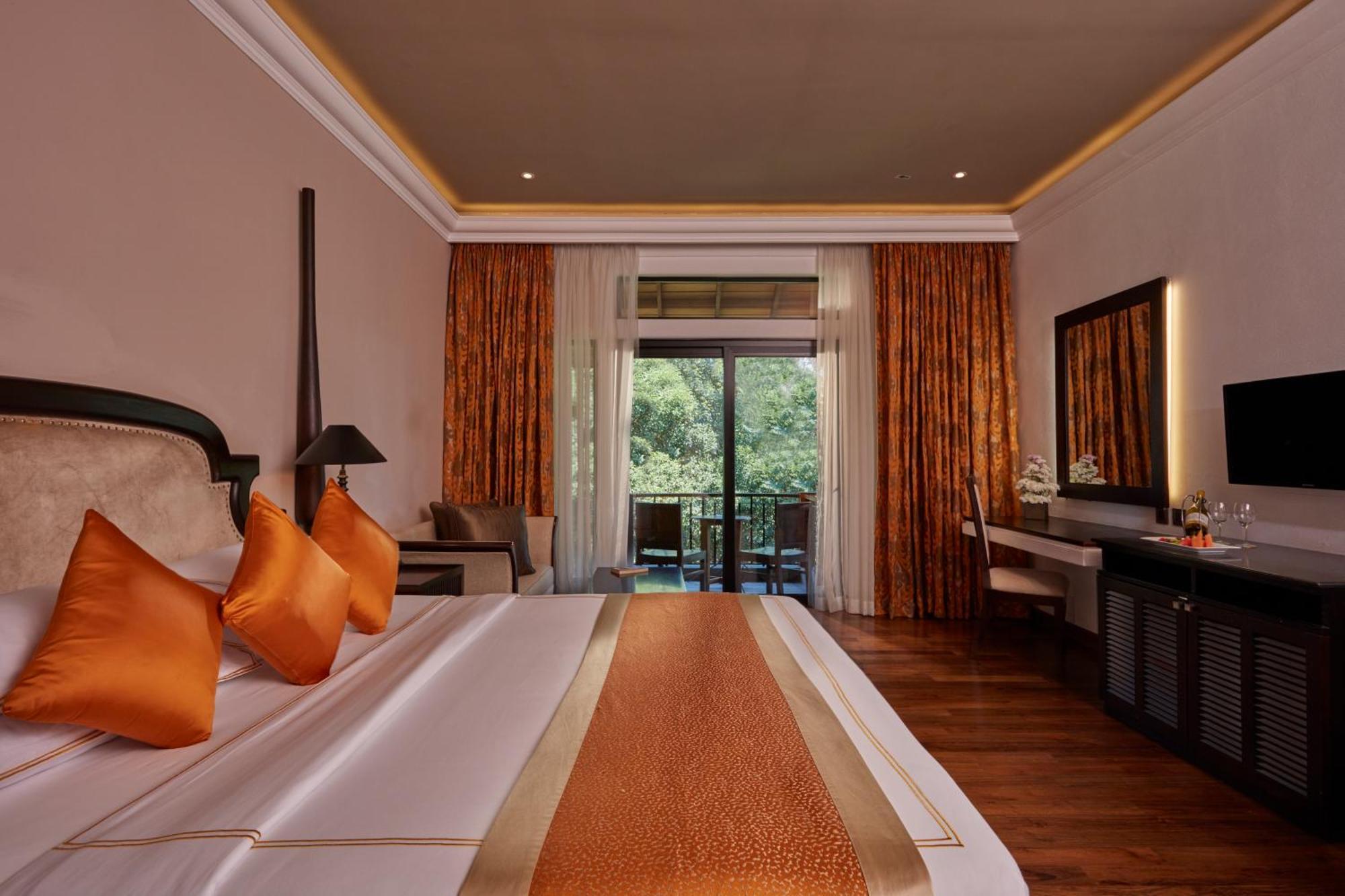 Luxury King Room with 10% off on Excursions,20% off on Spa,10% off on Laundry, 10% off on Airport transport, Early check-in from 1.00pm & Late Check-out till 1.00pm (subject to availability) valid for check-ins till 31st October 2026